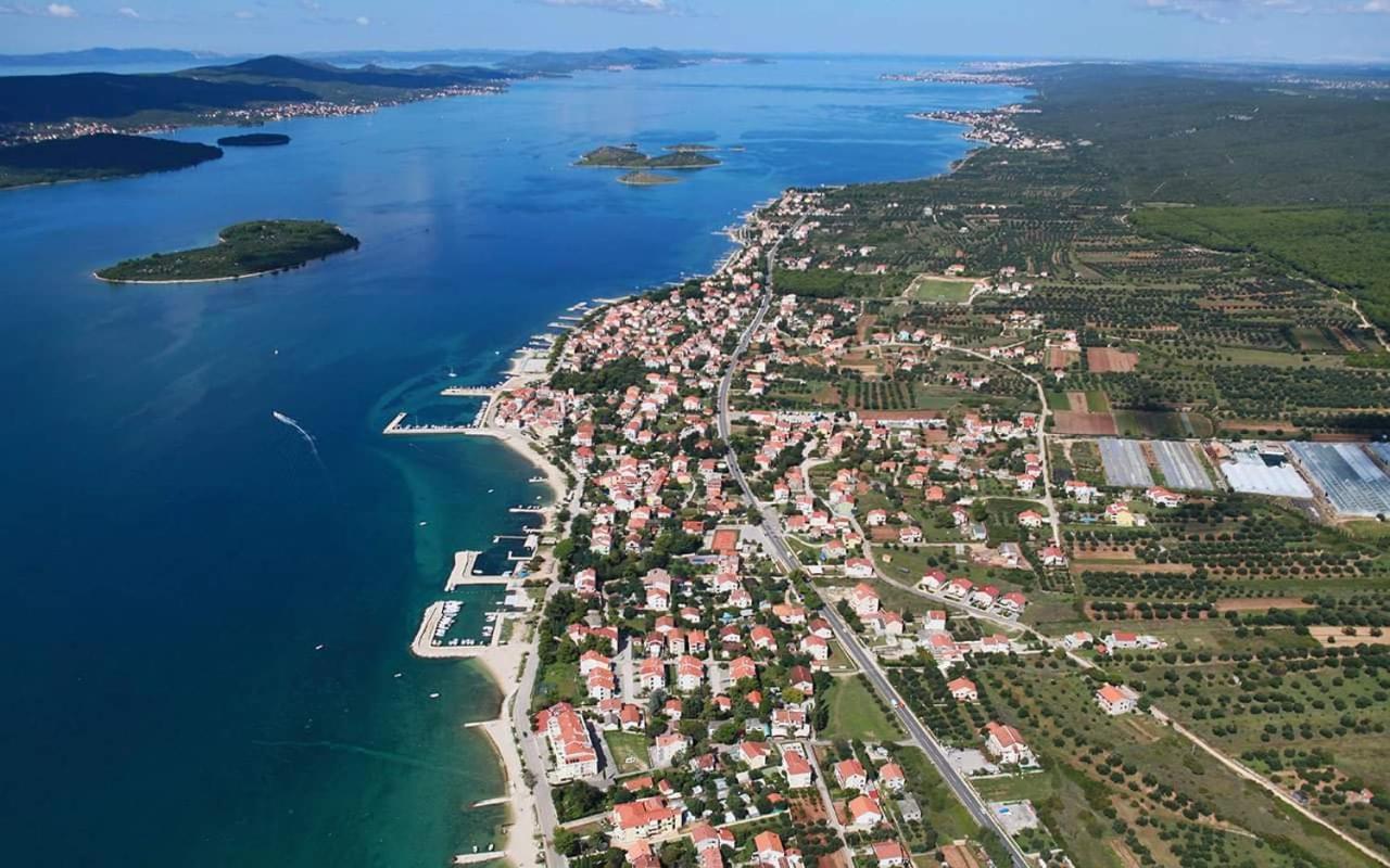 Ena Διαμέρισμα Turanj Εξωτερικό φωτογραφία